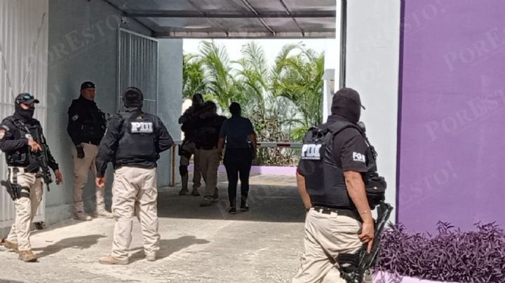 Implementan operativo en un motel tras asalto armado en la Región 95 de Cancún: VIDEO