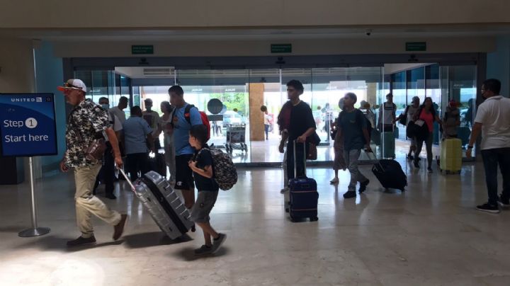 Vuelos a Toluca y EU presentaron atrasos en el aeropuerto de Cancún: EN VIVO