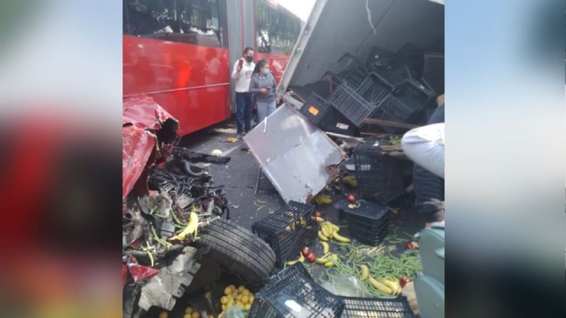 Choque múltiple en la avenida Insurgentes Norte de la CDMX deja seis lesionados