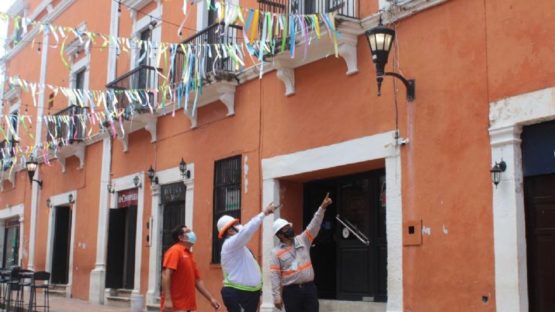 CFE analiza adornos que al parecer funcionan como "diablitos" de luz en Campeche