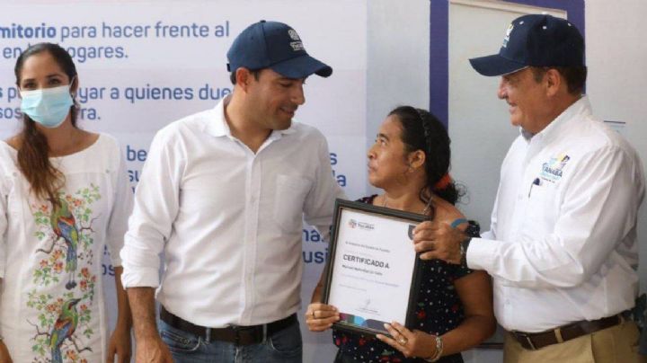 Mauricio Vila entrega apoyos para productores ganaderos y agrícolas en Panabá