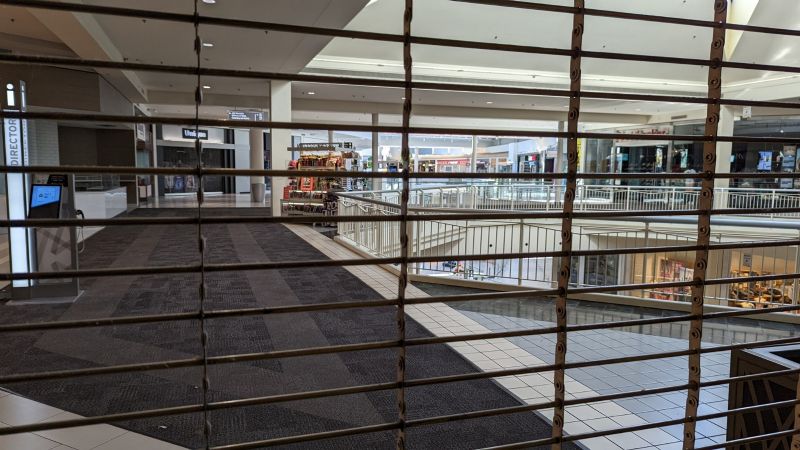 Reportan nuevo tiroteo en centro comercial de Minneapolis