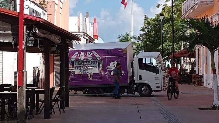 Empresarios en Cozumel exigen horario de carga y descarga de vehículos pesados