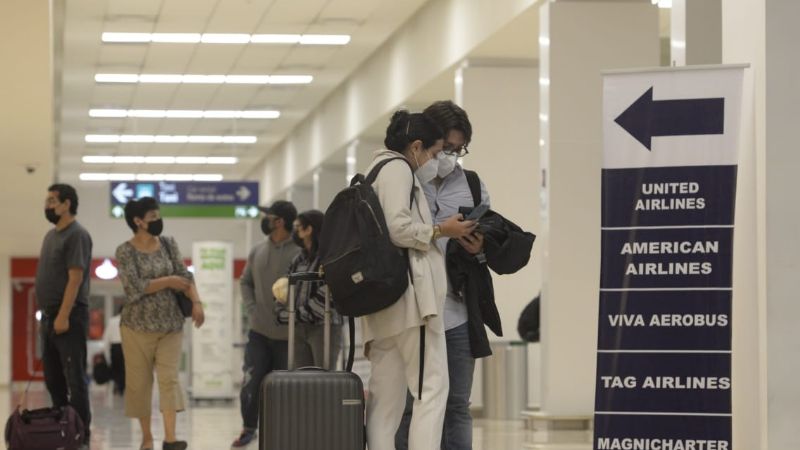 Vuelo de Viva Aerobus retrasa dos horas su llegada al aeropuerto de Mérida