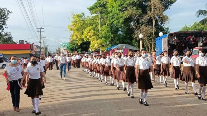 Estudiantes de kínder y universidades, ausentes en el desfile del 16 de Septiembre de Kantunilkín