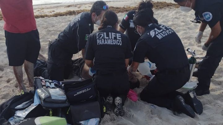 Hombre muere ahogado en Playa Delfines en Cancún