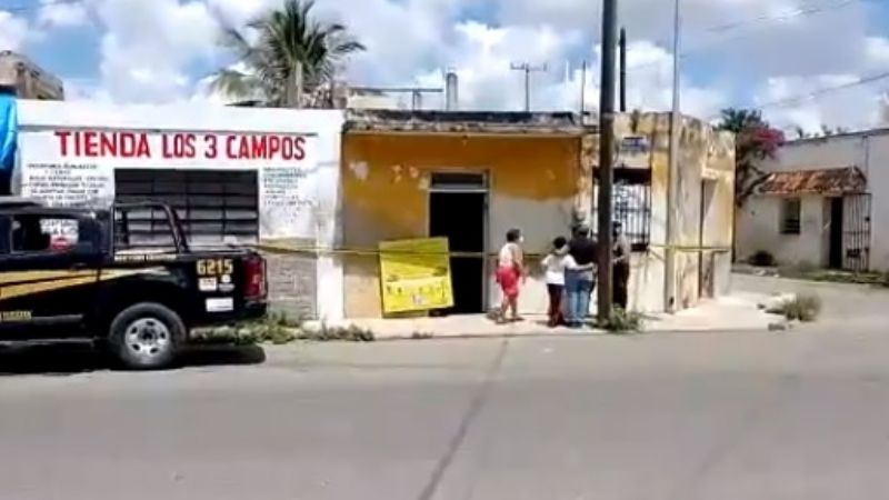 Muere abuelito dentro de una frutería en el Centro de Mérida