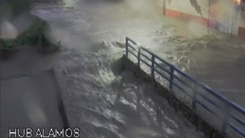 Difunden videos del desbordamiento de río Alseseca en Puebla