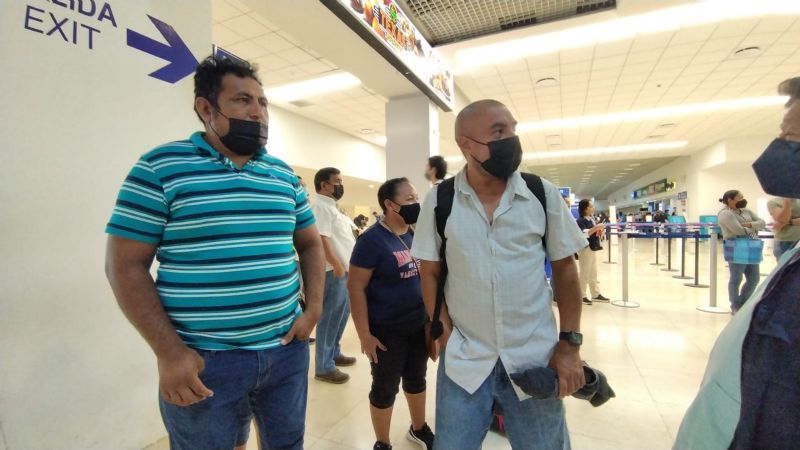 Usuario del aeropuerto de Mérida se queja de Volaris por el retraso de tres horas en su vuelo