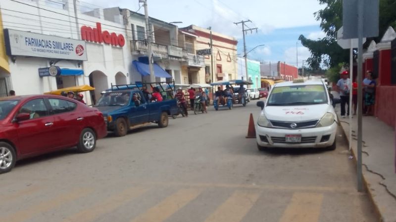 Reportan semáforos apagados en Peto durante el último día de las fiestas patronales