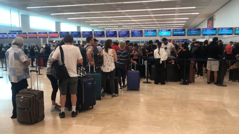 Aeropuerto de Cancún registra sus terminales con gran afluencia: EN VIVO
