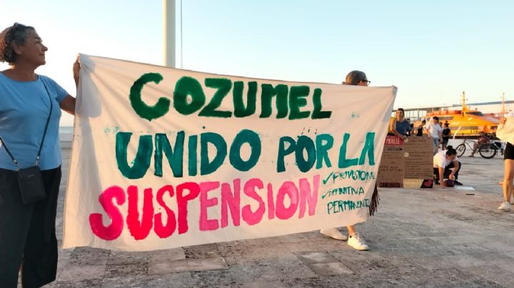 Colectivo Ciudadano Isla de Cozumel se manifiesta para la suspensión del cuarto muelle: EN VIVO
