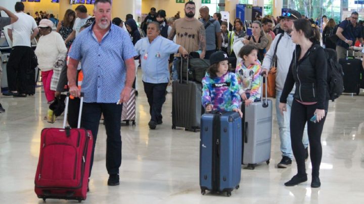 Reportan cinco cancelaciones a destinos nacionales en el aeropuerto de Cancún: EN VIVO