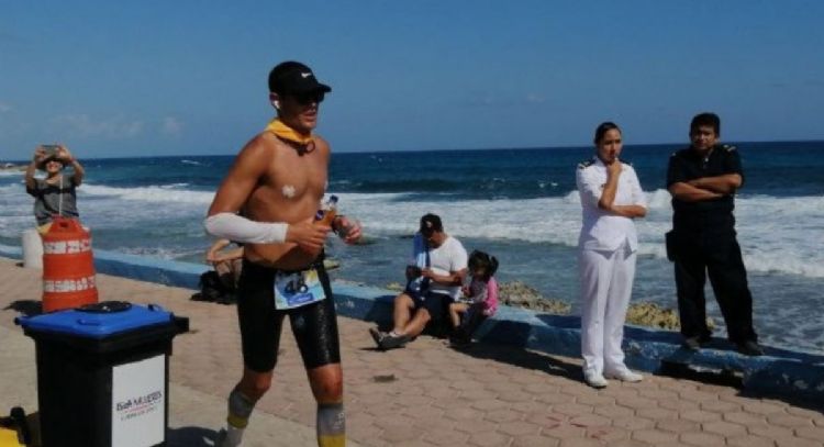 Roberto Meier se corona como campeón del Ultramaratón Non Stop 24 horas en Isla Mujeres