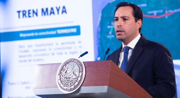 Mauricio Vila, gobernador de Yucatán, llega a la mañanera de AMLO; destaca obras del Tren Maya