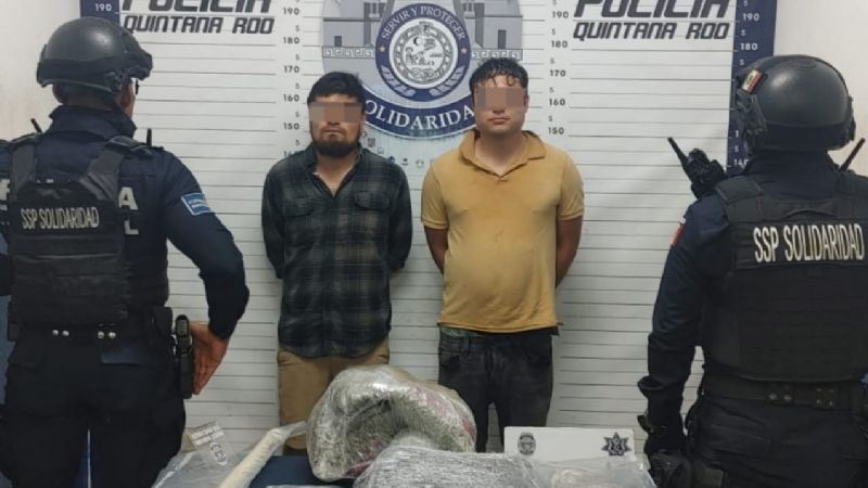 Detienen a dos presuntos narcomenudistas en Playa del Carmen