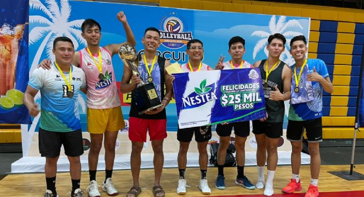 Mexas de Quintana Roo se coronan en el Primer Circuito Nacional LGTBQ+ de Voleibol