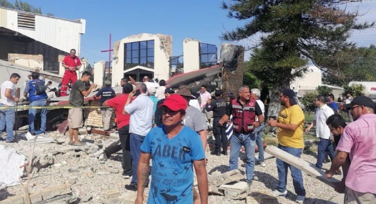 Colapsa iglesia en Ciudad Madero,Tamaulipas; hay más de 50 personas atrapadas