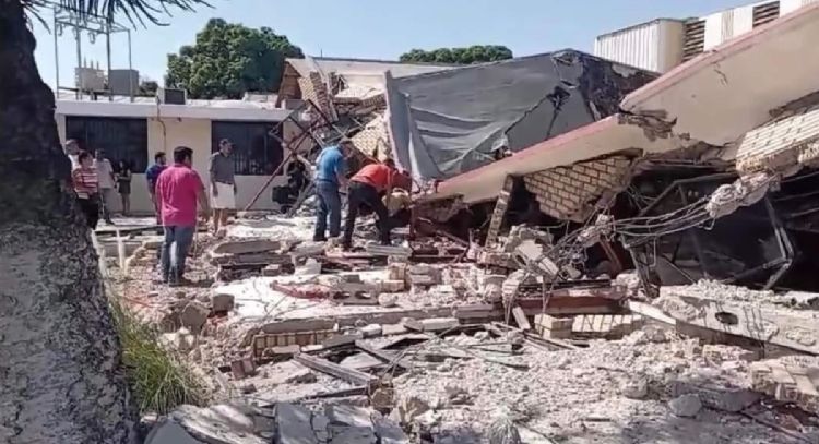 Así fue el colapso de la Iglesia de la Santa Cruz en Ciudad Madero, Tamaulipas: VIDEO