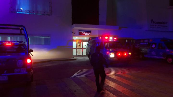 Hombre baleado es abandonado por sus amigos en una clínica de Cancún