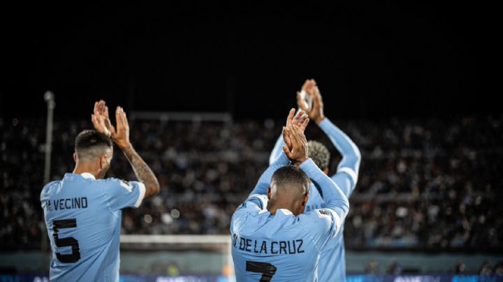 Uruguay le pega a Brasil en las eliminatorias de Conmebol