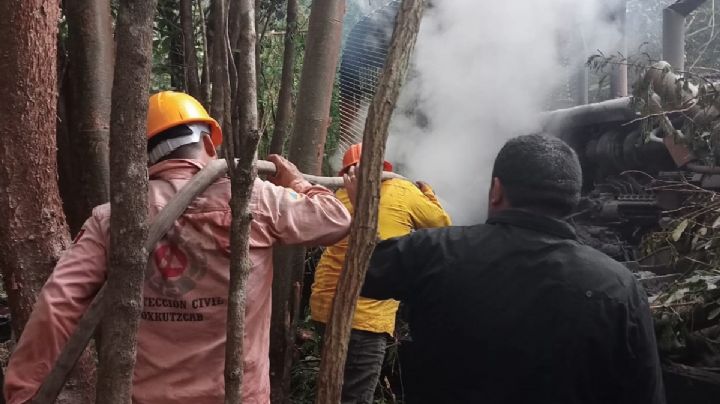 Vehículo se incendia por un cortocircuito en Akil, Yucatán