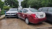 Taxista derrapa por el pavimento mojado y choca contra un auto en Ciudad del Carmen
