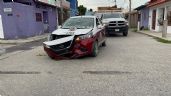 Conductor provoca choque contra un taxi en Ciudad del Carmen