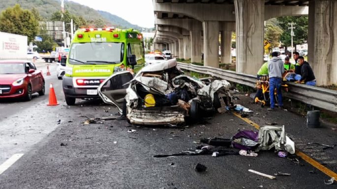 Aparatoso accidente en la carretera México-Toluca deja tres muertos y seis heridos
