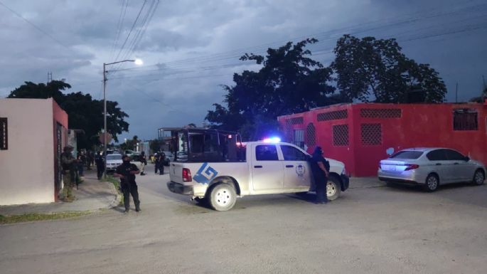 Arrestan a cuatro personas durante el cateo a una casa en Chetumal