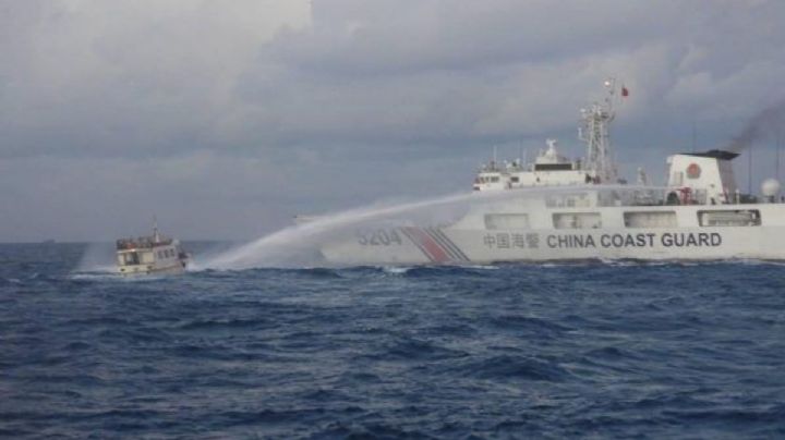 Filipinas eleva el tono diplomático contra Chinas tras ataque a embarcaciones con cañones de agua