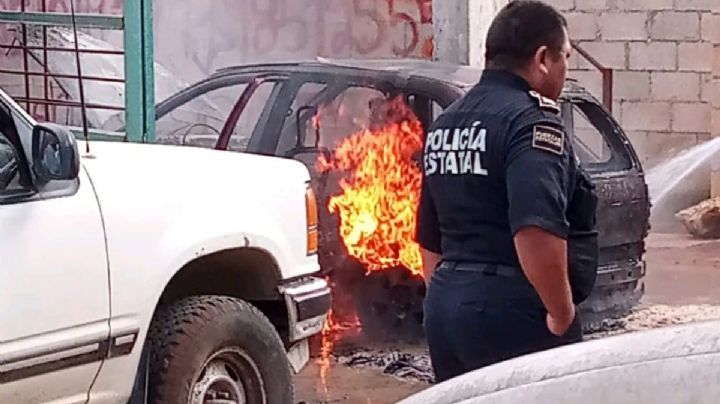 Automóvil se incendia en un taller de Valladolid, Yucatán