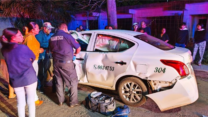Motociclista ebrio se impacta contra un taxi en Tizimín