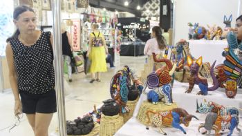 Alebrijes se roban la atención de los visitantes en la Expo TlaquepArte de Mérida
