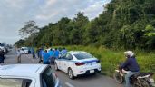 Taxistas de Bacalar bloquean la carretera que se dirige a Felipe Carrillo Puerto