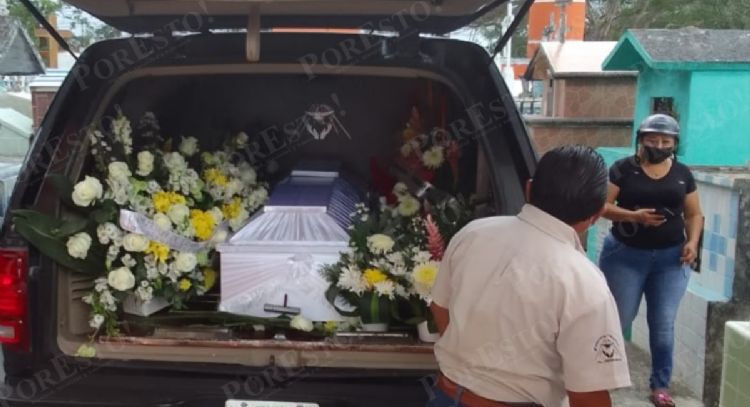 Dan el último adiós a la estudiante de 13 años que murió en un accidente en Dzilam González