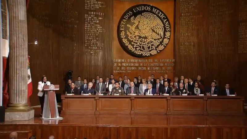 AMLO encabeza ceremonia por el Aniversario 106 de la Constitución mexicana: EN VIVO