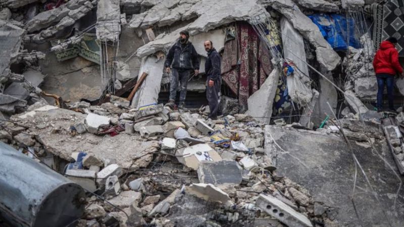 Terremoto Turquía: Se registran más de 1, 500 muertos