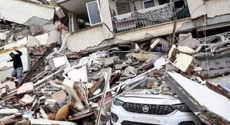 Suman más de 5 mil muertos en Turquía tras devastador terremoto
