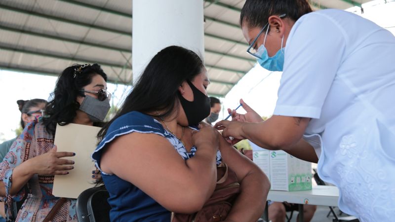 Habitantes de Cancún pierden el interés de vacunarse contra el COVID-19