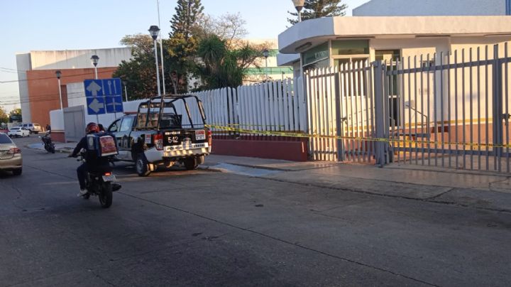 Balean camioneta del Director del Hospital de Pemex en Ciudad del Carmen