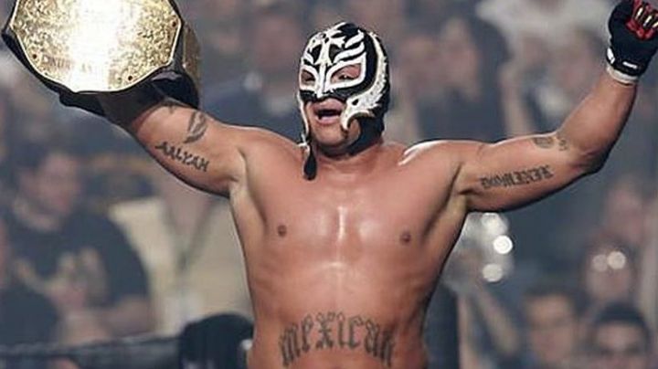 Rey Mysterio se hace leyenda, ingresa al salón de la fama WWE