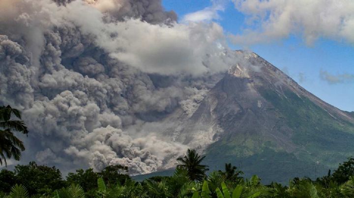 Así fue la impresionante nube de ceniza del volcán Merapi, en Indonesia: VIDEO