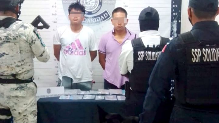 Detienen a cinco narcomenudistas en Playa del Carmen