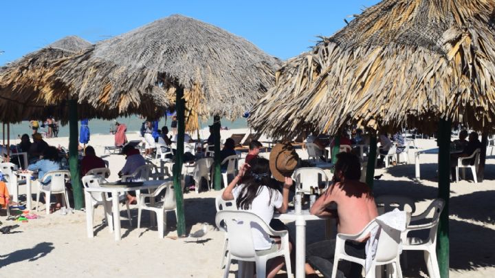 Turistas denuncian estafas y acoso de comerciantes del malecón de Progreso