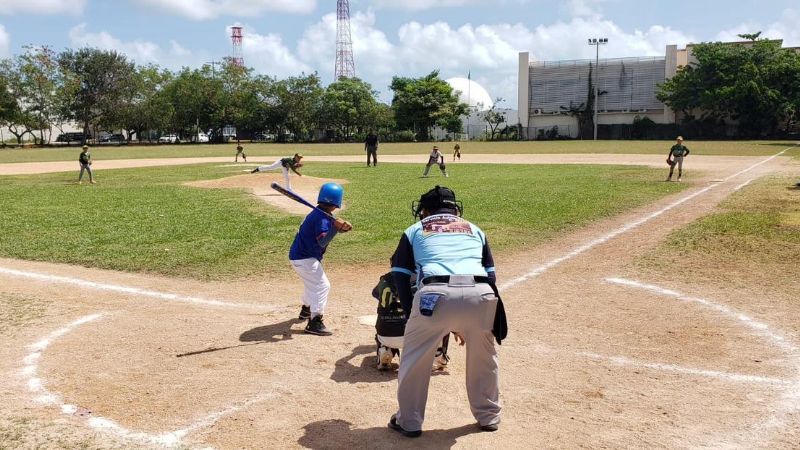 Taxistas de Cancún se lleva la victoria contra los Astros de Astra