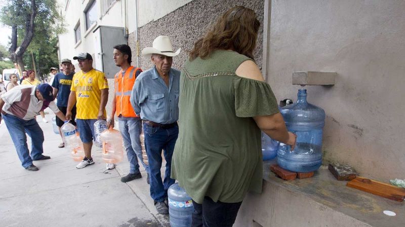 Estas son las 10 empresas que darán agua a habitantes de la CDMX durante la sequía