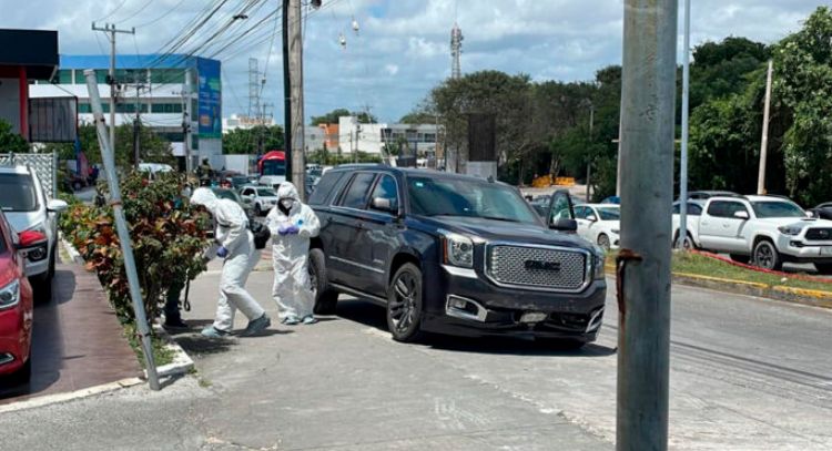 Atacan a balazos una camioneta de lujo en Cancún; es la segunda menos de 48 horas