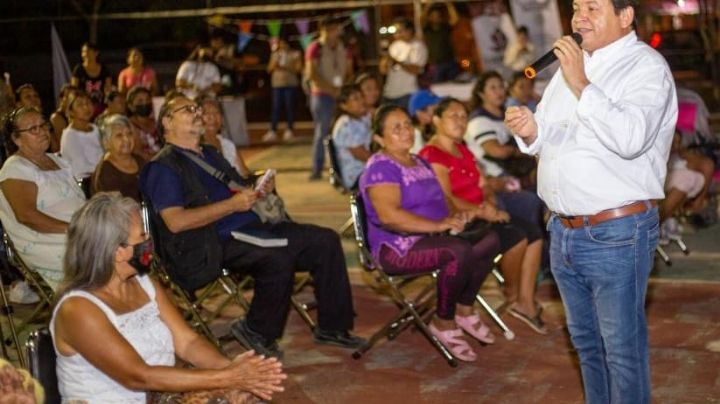 Joaquín Díaz Mena lleva programas Bienestar al Sur de Mérida