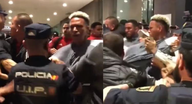 Jugadores de la Selección de Perú son agredidos por policías españoles: VIDEO